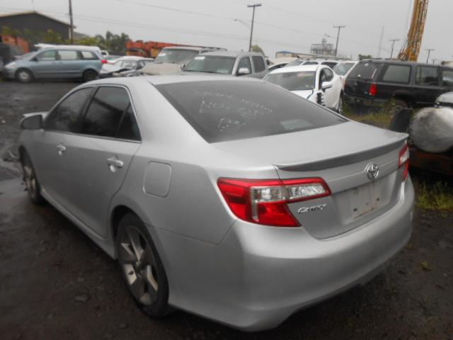 4T1BF1FK4EU377657 - 2014 TOYOTA CAMRY L SILVER photo 3