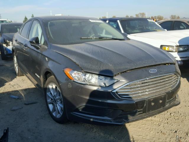 3FA6P0LUXHR248133 - 2017 FORD FUSION SE GRAY photo 1