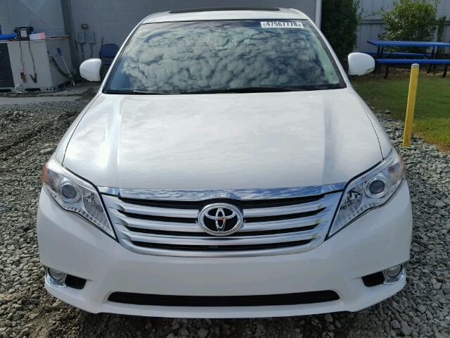 4T1BK3DB2BU437053 - 2011 TOYOTA AVALON BAS WHITE photo 9
