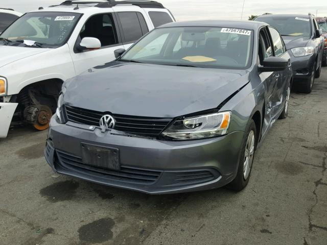 3VW1K7AJ2EM358958 - 2014 VOLKSWAGEN JETTA BASE GRAY photo 2