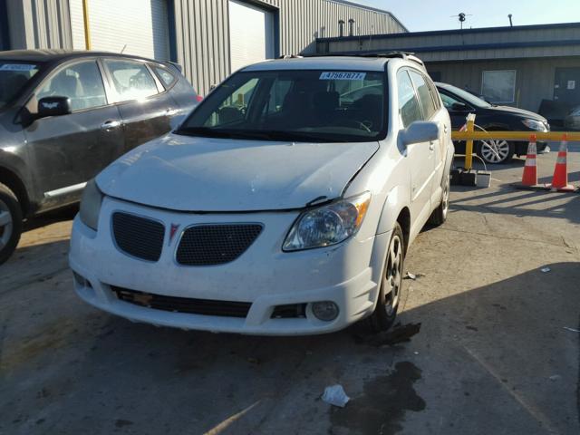 5Y2SL63875Z463728 - 2005 PONTIAC VIBE WHITE photo 2