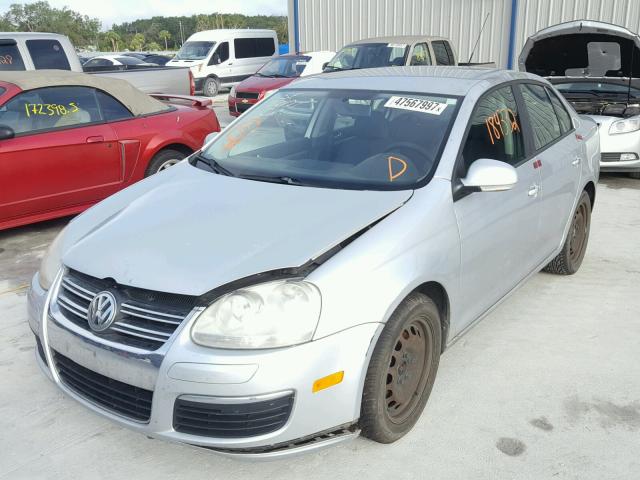 3VWPF71K07M174564 - 2007 VOLKSWAGEN JETTA 2.5 SILVER photo 2