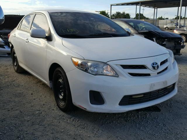 2T1BU4EE4CC784640 - 2012 TOYOTA COROLLA BA WHITE photo 1