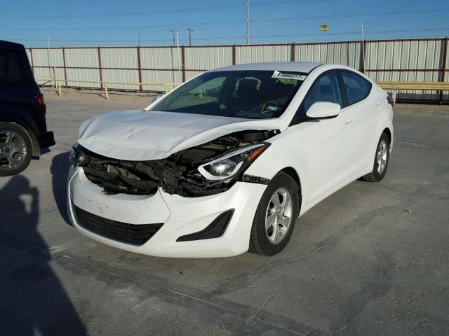 5NPDH4AE8FH596790 - 2015 HYUNDAI ELANTRA SE WHITE photo 2