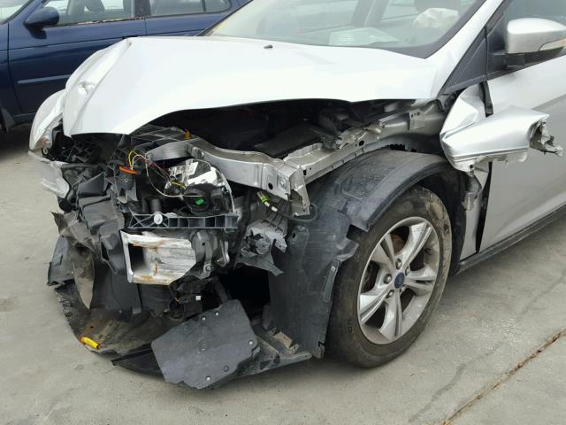 1FADP3F25EL301544 - 2014 FORD FOCUS SE SILVER photo 9