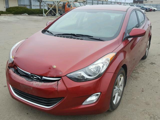 5NPDH4AE8DH420190 - 2013 HYUNDAI ELANTRA GL RED photo 2