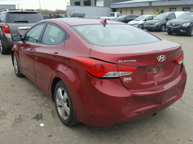 5NPDH4AE8DH420190 - 2013 HYUNDAI ELANTRA GL RED photo 3