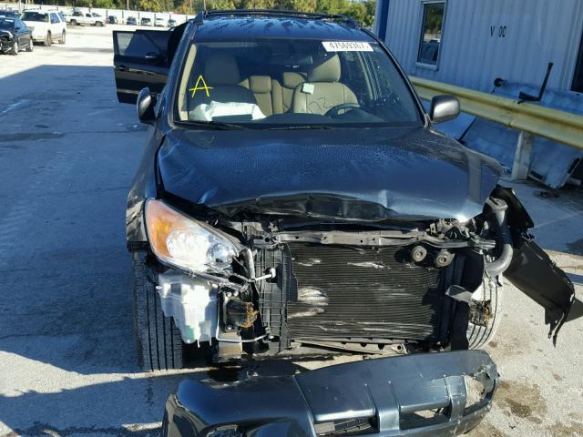 2T3ZF4DV9AW050105 - 2010 TOYOTA RAV4 GRAY photo 9