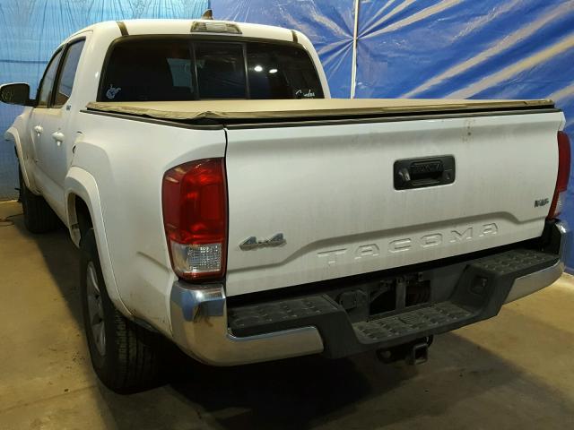 5TFCZ5AN8GX004356 - 2016 TOYOTA TACOMA DOU WHITE photo 3