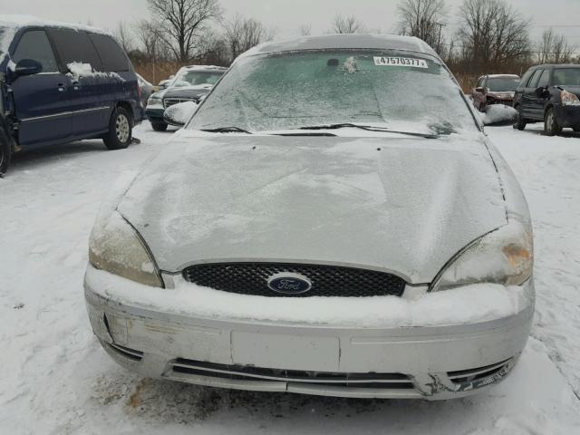 1FAFP53254G155551 - 2004 FORD TAURUS SE SILVER photo 9