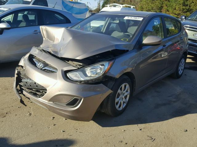 KMHCT5AE7CU029922 - 2012 HYUNDAI ACCENT GLS SILVER photo 2