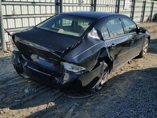 3FAHP07Z27R127044 - 2007 FORD FUSION SE BLACK photo 4