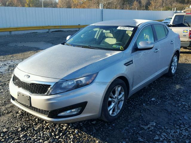 5XXGM4A79DG224409 - 2013 KIA OPTIMA LX SILVER photo 2