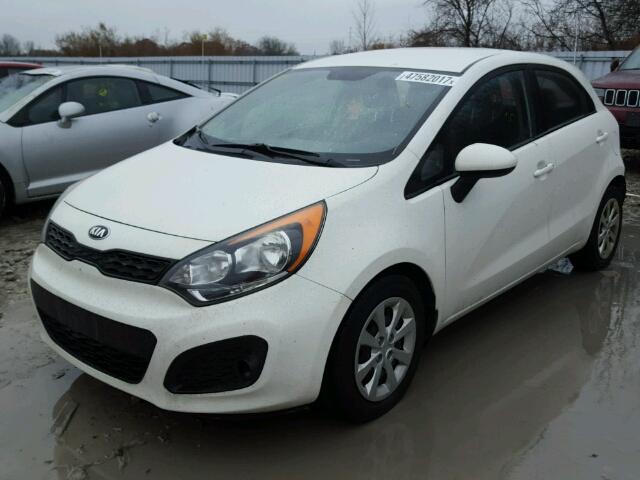 KNADM5A30D6889328 - 2013 KIA RIO LX WHITE photo 2