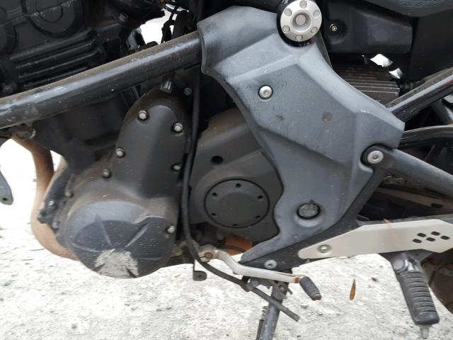 JKAEXEC14BDA64828 - 2011 KAWASAKI EX650 C 黑色 照片 7