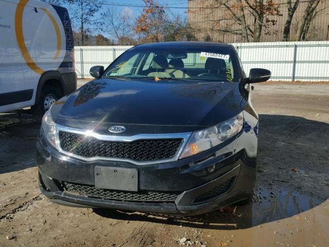 KNAGM4A78B5068460 - 2011 KIA OPTIMA LX BLACK photo 9