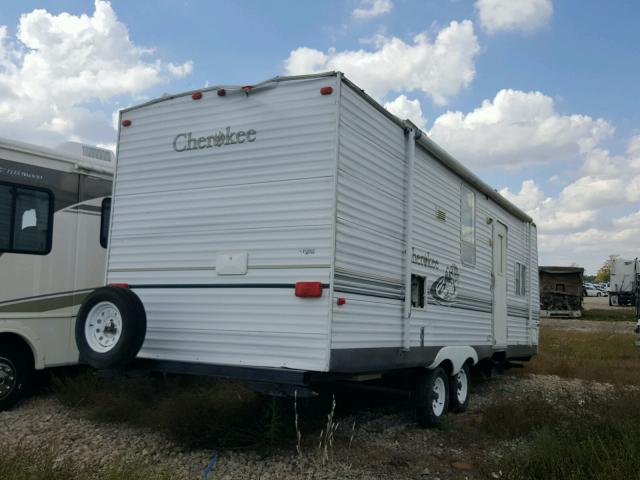 4X4TCKC242K086475 - 2002 COACH CHEROKEE WHITE photo 4