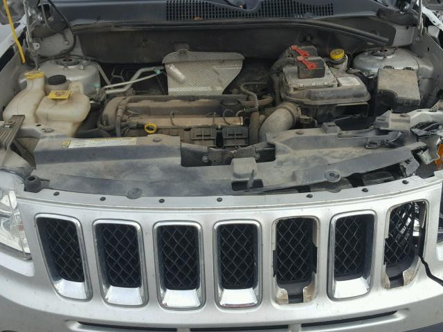 1C4NJCBA8CD565572 - 2012 JEEP COMPASS SP SILVER photo 7