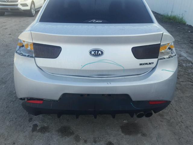 KNAFU6A21A5155336 - 2010 KIA FORTE EX SILVER photo 9