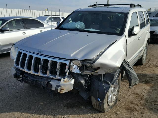 1J8HR58228C202126 - 2008 JEEP GRAND CHER SILVER photo 2