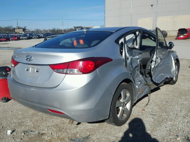 5NPDH4AE1DH366330 - 2013 HYUNDAI ELANTRA GL SILVER photo 4