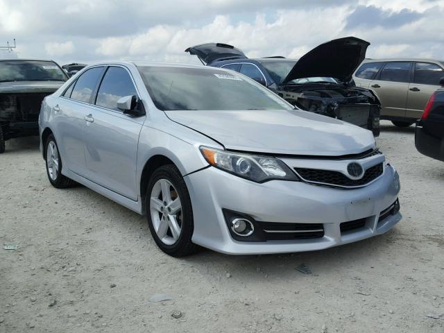 4T1BF1FK1EU402370 - 2014 TOYOTA CAMRY L SILVER photo 1