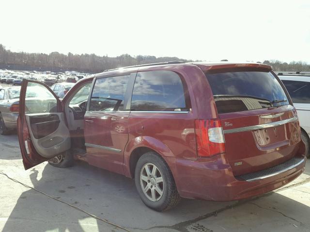 2C4RC1BG2CR125896 - 2012 CHRYSLER TOWN & COU RED photo 3