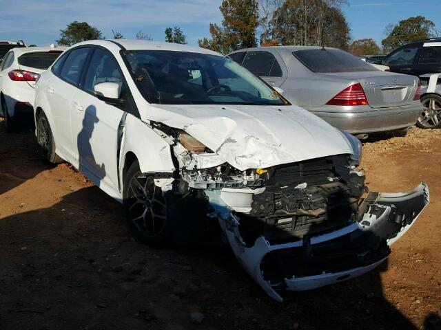 1FADP3F21GL266987 - 2016 FORD FOCUS SE WHITE photo 1