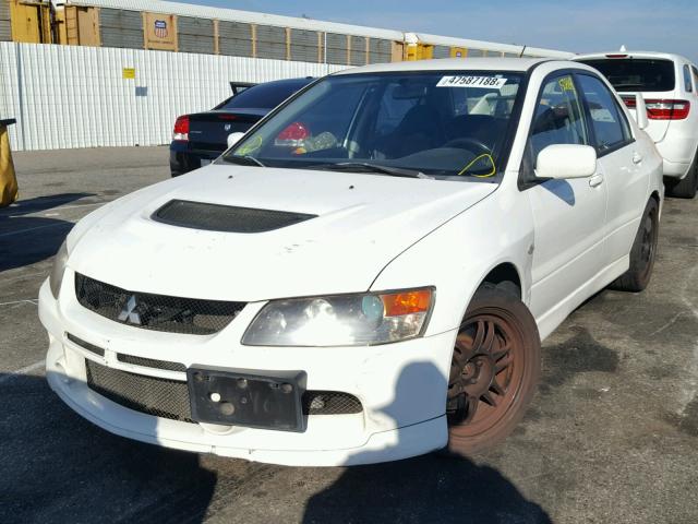 JA3AH86C86U045975 - 2006 MITSUBISHI LANCER EVO WHITE photo 2