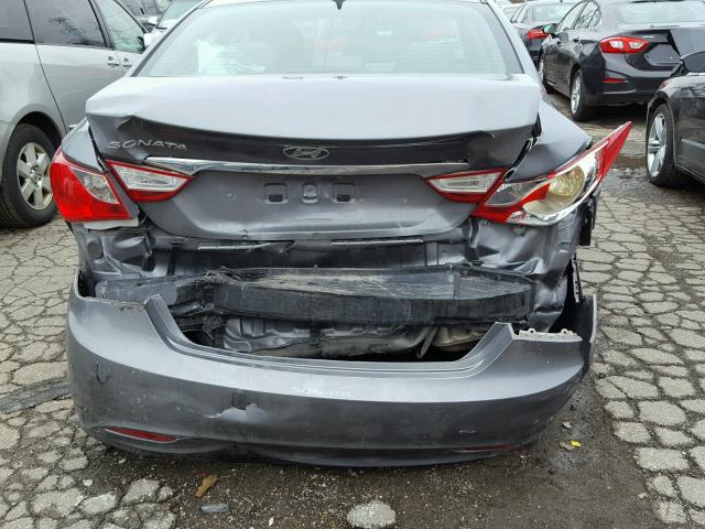 5NPEB4AC1CH399329 - 2012 HYUNDAI SONATA GLS GRAY photo 9