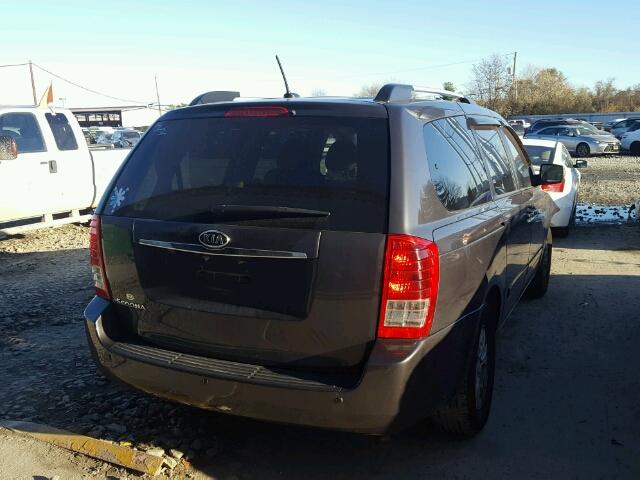 KNDMG4C74C6464584 - 2012 KIA SEDONA LX GRAY photo 4