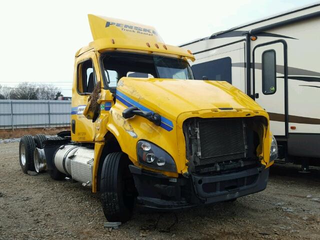 3AKJGEDV9FSGC9794 - 2015 FREIGHTLINER CASCADIA 1 YELLOW photo 1