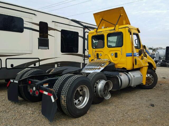 3AKJGEDV9FSGC9794 - 2015 FREIGHTLINER CASCADIA 1 YELLOW photo 4