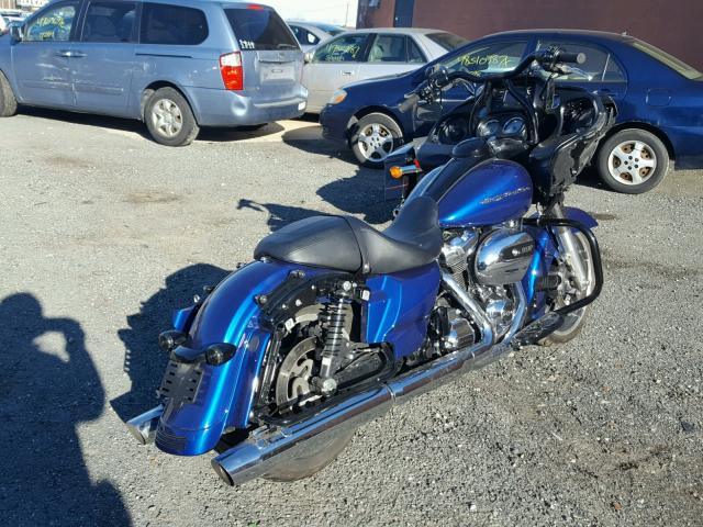 1HD1KHC17HB617007 - 2017 HARLEY-DAVIDSON FLTRX ROAD BLUE photo 4