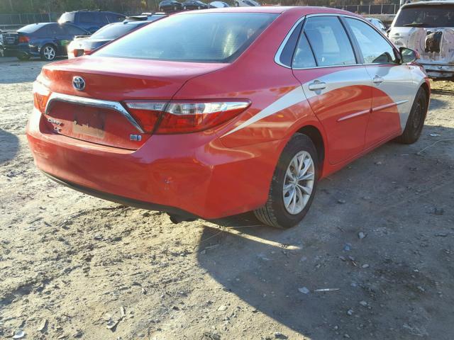 4T1BD1FK0FU143619 - 2015 TOYOTA CAMRY HYBR SILVER photo 4