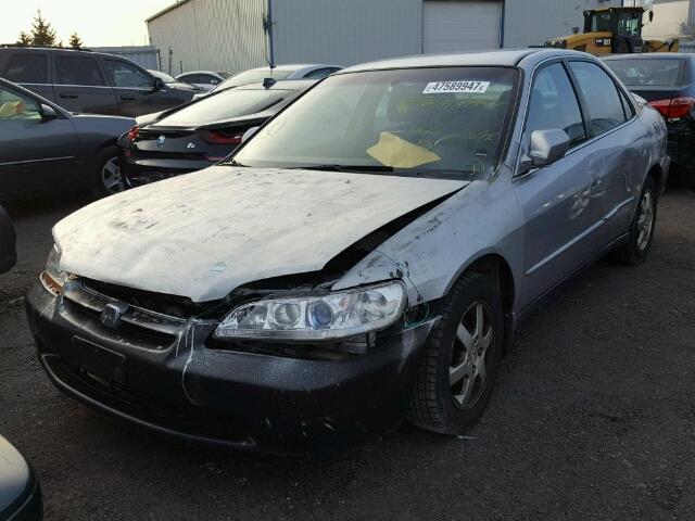 1HGCG5678YA807562 - 2000 HONDA ACCORD SE SILVER photo 2