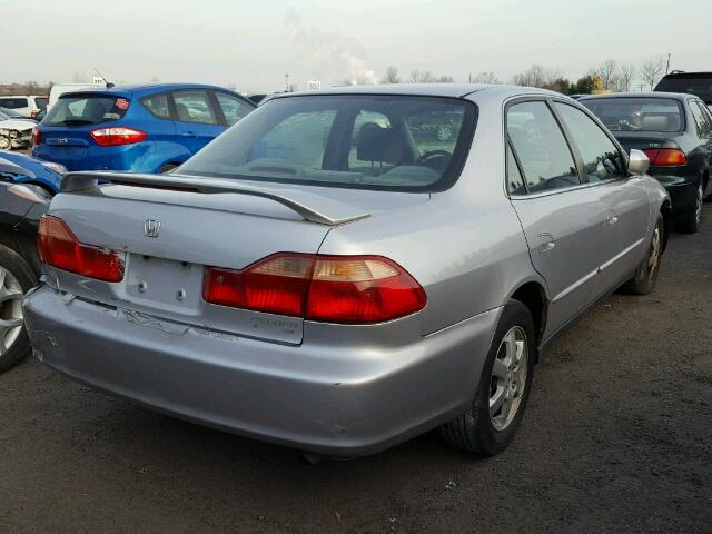 1HGCG5678YA807562 - 2000 HONDA ACCORD SE SILVER photo 4