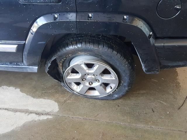 1J8HH58N76C144525 - 2006 JEEP COMMANDER BLACK photo 9