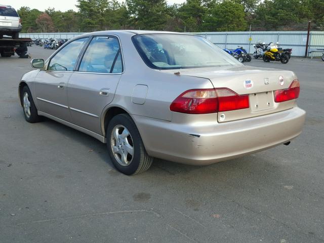 1HGCG6579YA075949 - 2000 HONDA ACCORD EX TAN photo 3