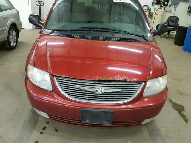 2C8GP64L11R263914 - 2001 CHRYSLER TOWN & COU RED photo 9