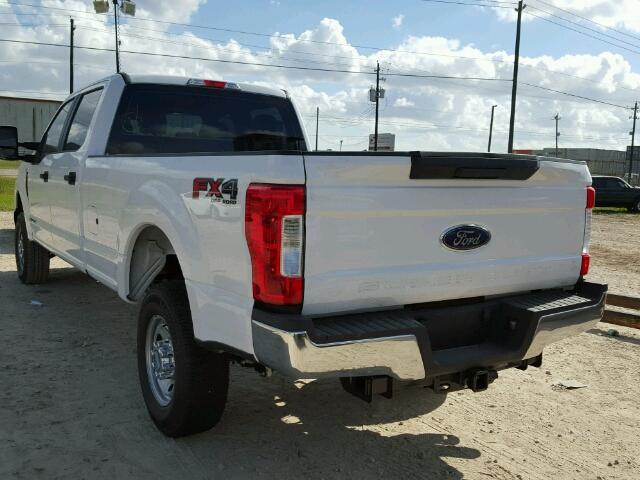 1FT7W2BT8HEE01018 - 2017 FORD F250 SUPER WHITE photo 3