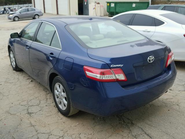 4T1BF3EK6BU733647 - 2011 TOYOTA CAMRY BASE BLUE photo 3