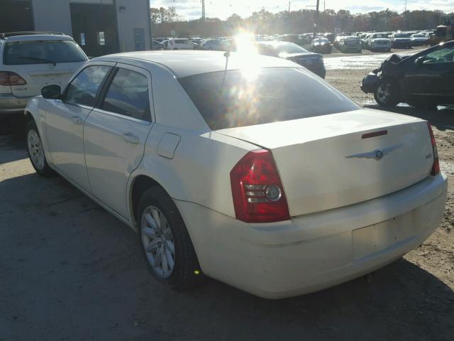 2C3KA43R58H136773 - 2008 CHRYSLER 300 LX WHITE photo 3