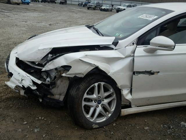 1FA6P0HD6E5359205 - 2014 FORD FUSION SE WHITE photo 9