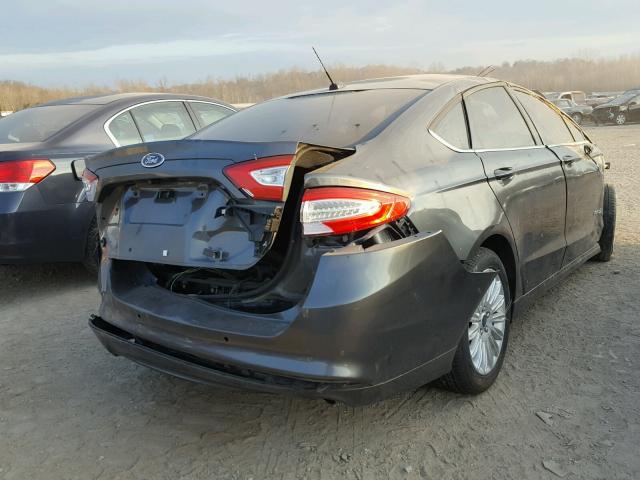 3FA6P0LU9FR135948 - 2015 FORD FUSION SE GRAY photo 4