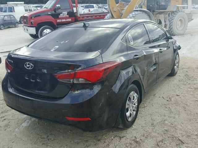 5NPDH4AE1GH781393 - 2016 HYUNDAI ELANTRA SE BLACK photo 4