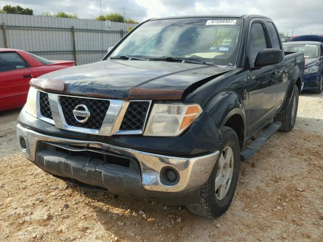 1N6AD06U05C442900 - 2005 NISSAN FRONTIER K BLACK photo 2