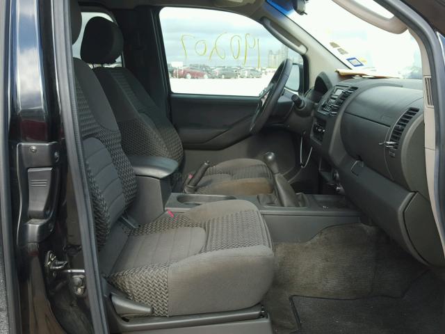 1N6AD06U05C442900 - 2005 NISSAN FRONTIER K BLACK photo 5