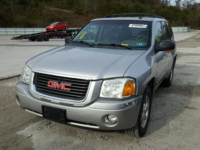 1GKDT13S542137316 - 2004 GMC ENVOY SILVER photo 2