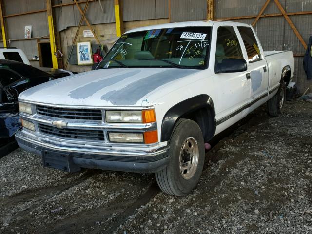 1GCGC33J9YF472055 - 2000 CHEVROLET GMT-400 C3 WHITE photo 2